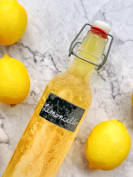 Homemade limoncello with grain alcohol - make limoncello at home!